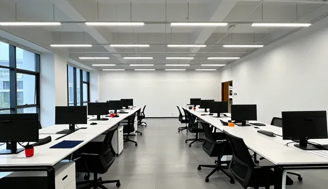 东莞市瑞淇服饰有限公司观察规格定制等市场发展方向